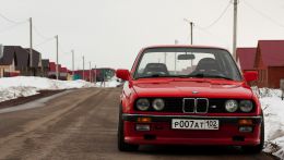BMW E30 335 Coupe