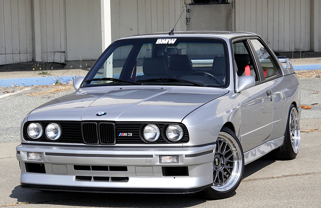 bmw e30 m3 
