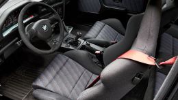 1990-BMW-M3-E30-sport-evolution-front-seats.j