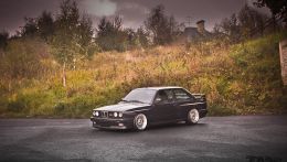 Великолепная BMW E30 M3 Coupe с пробегом 80000 км